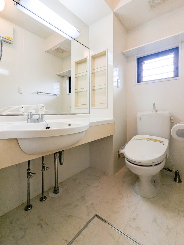 トイレ　図面と現状に相違がある場合には現状を優先