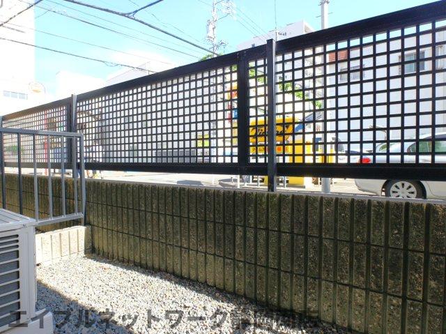 バルコニー　バルコニーがあります