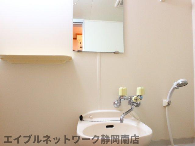 洗面設備　使いやすい洗面所です