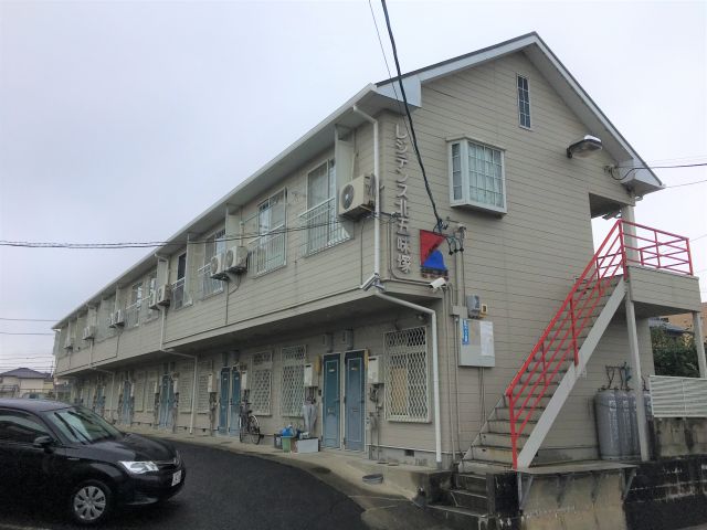 建物外観　※室内の写真は間取りと反転しています。