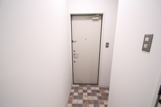 玄関　※別部屋の写真です