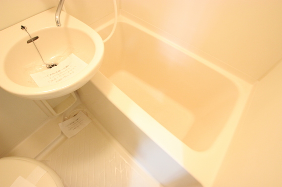 バス・シャワールーム　※別号室の写真です