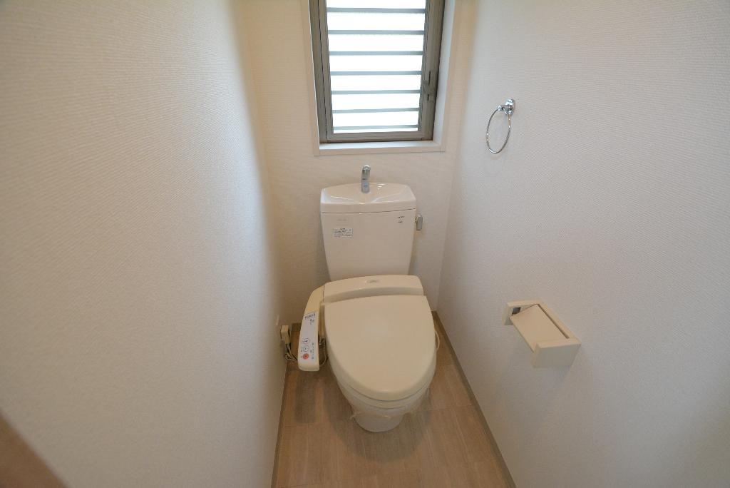 トイレ　シャワー付トイレ