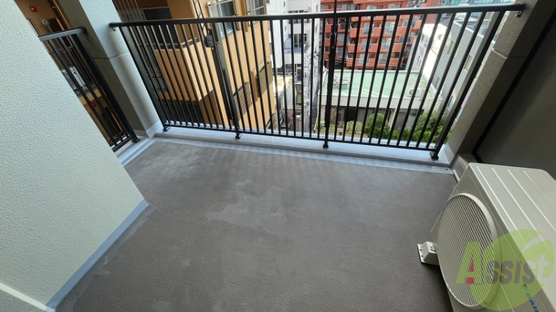 バルコニー　バルコニーです。洗濯物なども干せそうです。