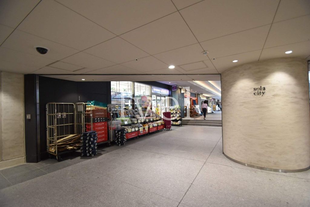 スーパー　成城石井御茶ノ水ソラシティ店（スーパー）まで1010m