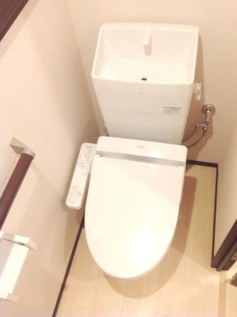 トイレ　温水洗浄便座です！