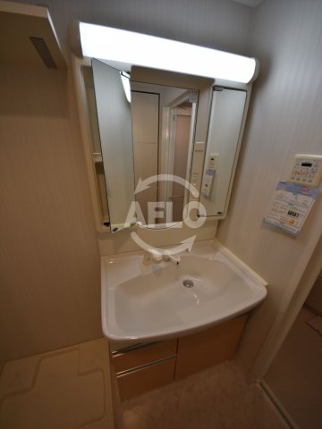洗面設備　アーバネックス大手前　洗面化粧台