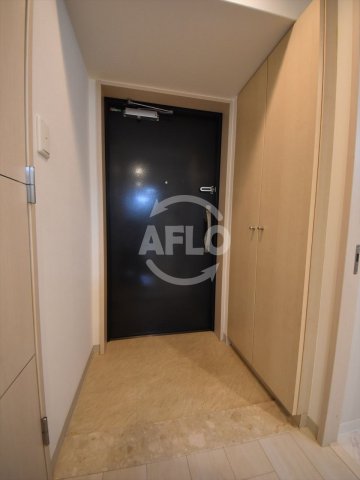 玄関　アーバネックス大手前　玄関