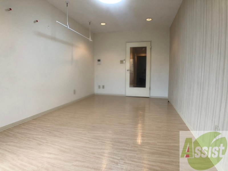 居室・リビング　広くてキレイなお部屋が広がっていて、充実した生活が送れそう。