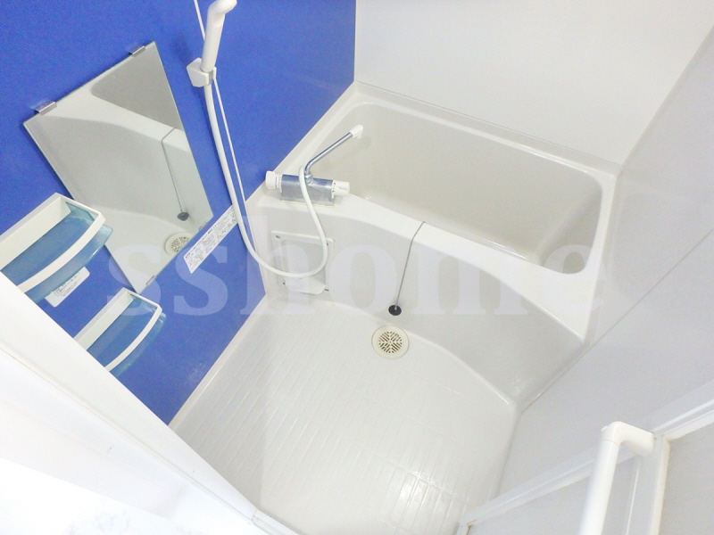 バス・シャワールーム　青色アクセントのデザインバスです☆