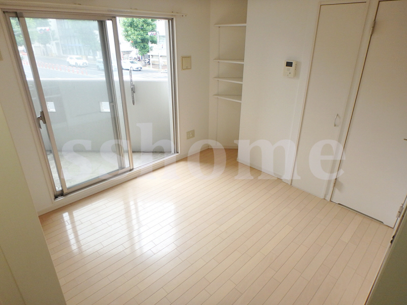 居室・リビング　明るいお部屋です♪