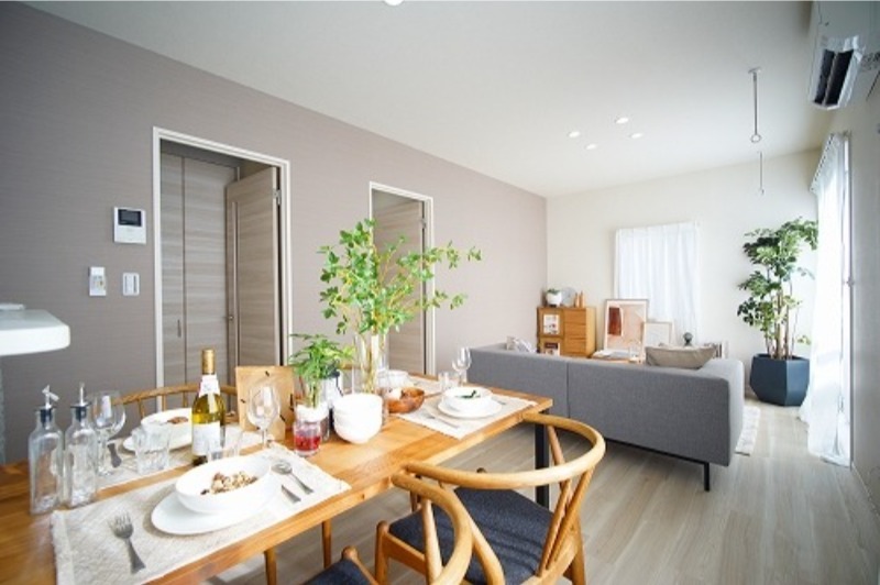 居室・リビング　図面と現状に相違がある場合には現状を優先