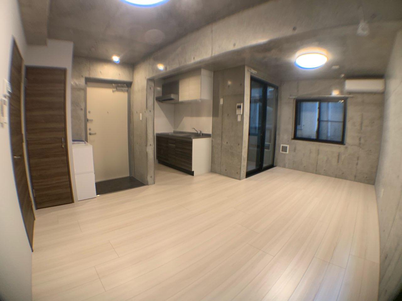 居室・リビング　エアコン付きで初期費用を抑えられます☆