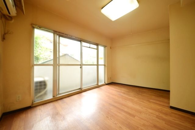 居室・リビング　★日当たりの良いリビングです★