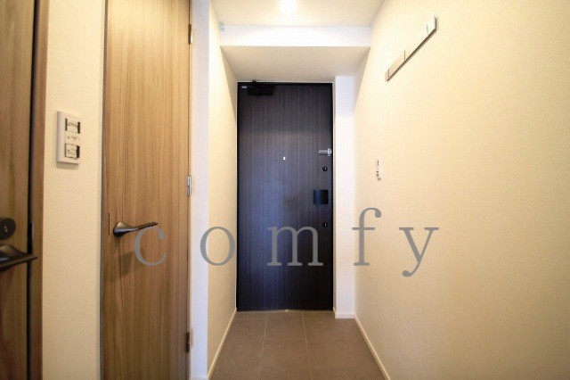 玄関　ダブルロックの玄関ドア