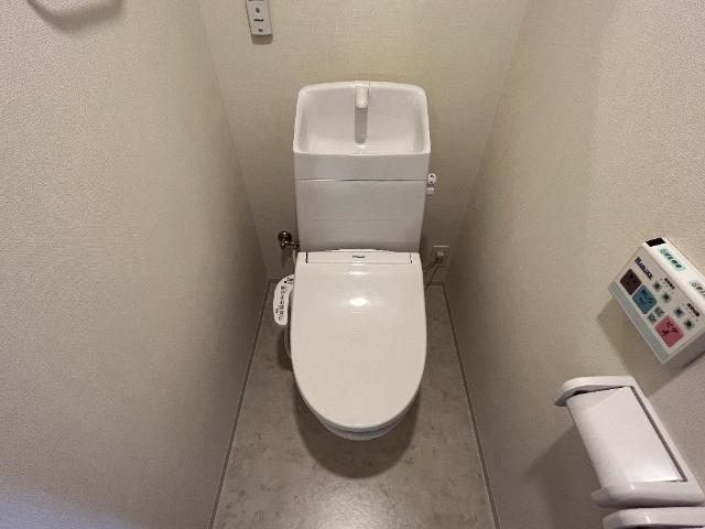トイレ　シャワー付トイレ