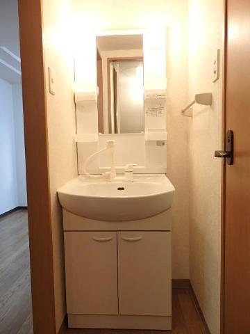 洗面設備　洗髪洗面化粧台