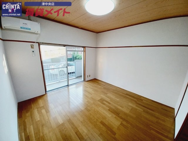 居室・リビング　同タイプの画像です