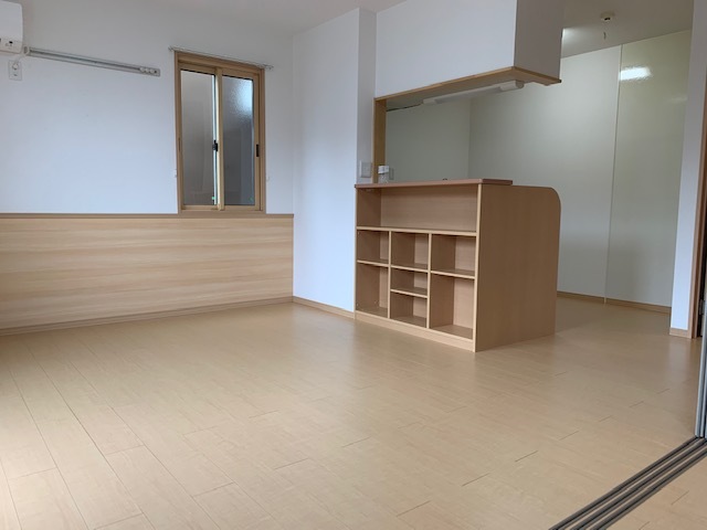 居室・リビング　南向きの明るいリビング