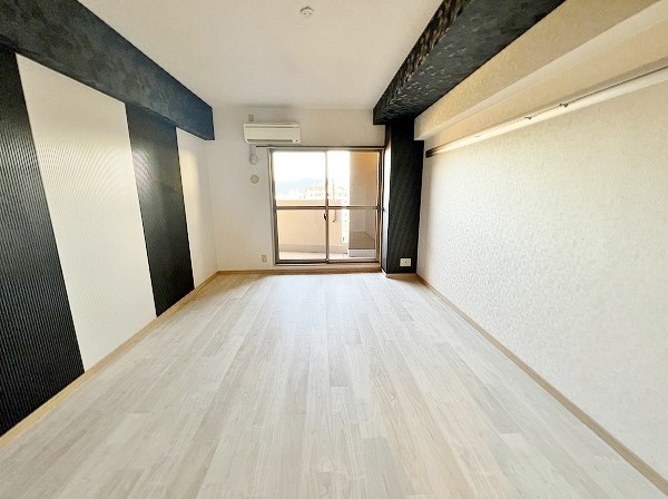 居室・リビング　★洋室8.8帖★