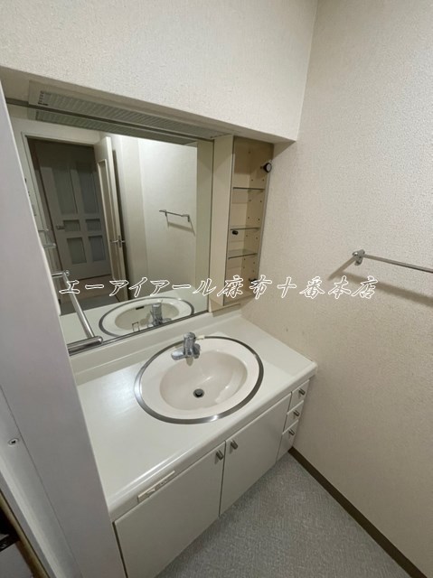 洗面設備　参考写真