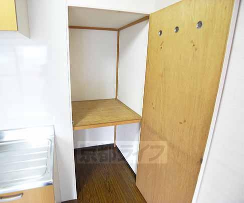 収納　奥行きもたっぷり収納がございます