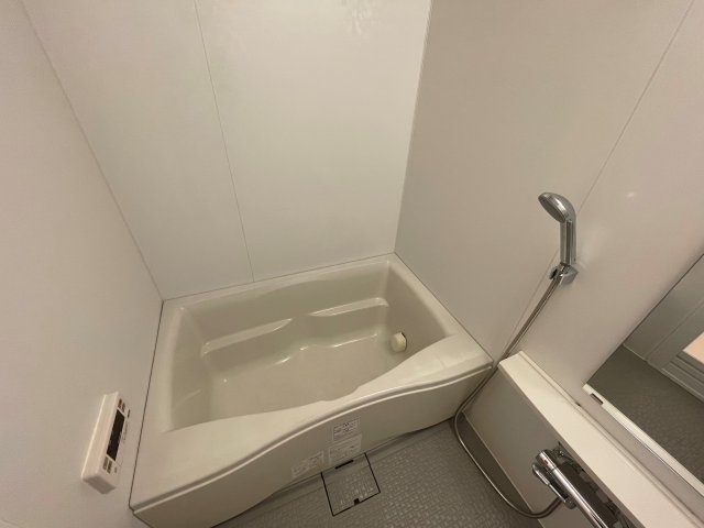 バス・シャワールーム　ゆったり過ごせるお風呂です