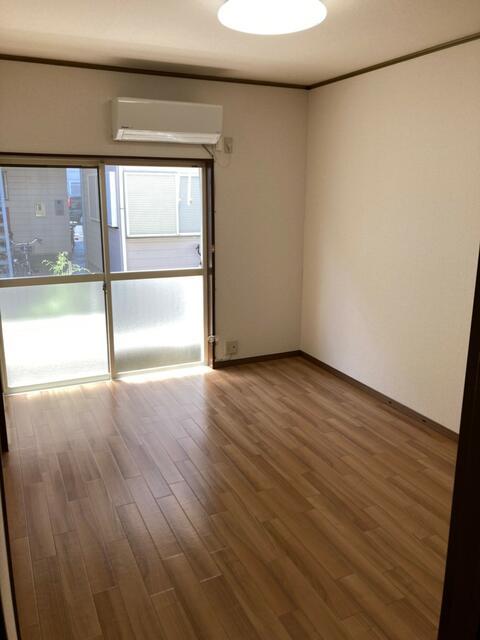 居室・リビング　?