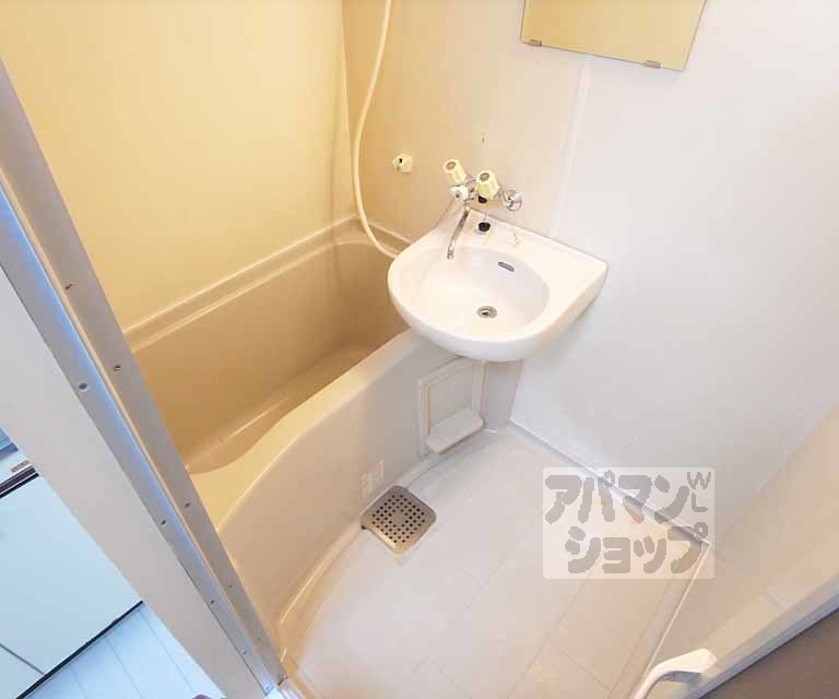 バス・シャワールーム　２点セパレートです。