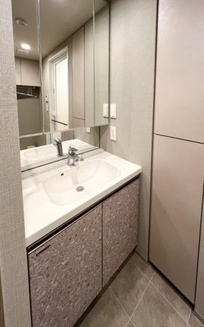 洗面設備　※写真は同タイプ住戸です。