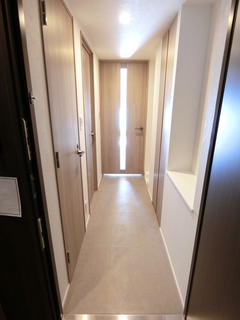 玄関　同間取別階参考写真