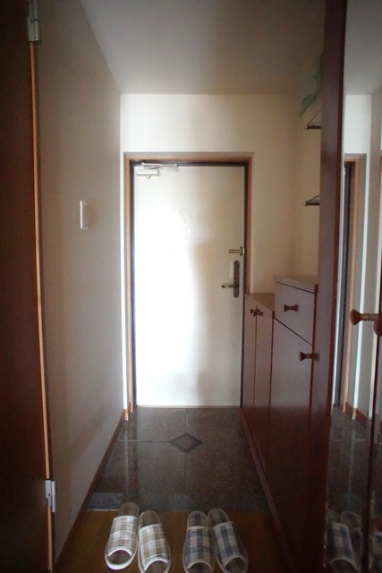 玄関　現況優先