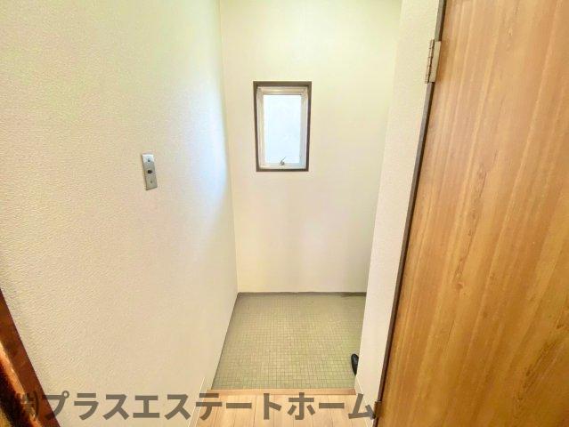 玄関　収納もある玄関です