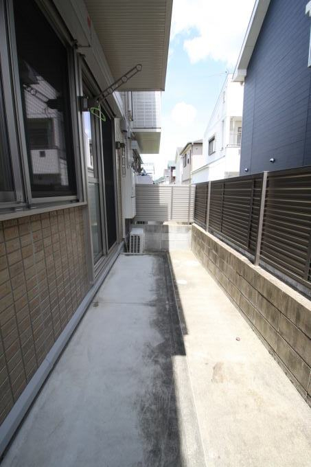 バルコニー　テラス