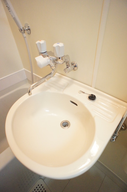 洗面設備　洗面ボールと鏡もございます☆