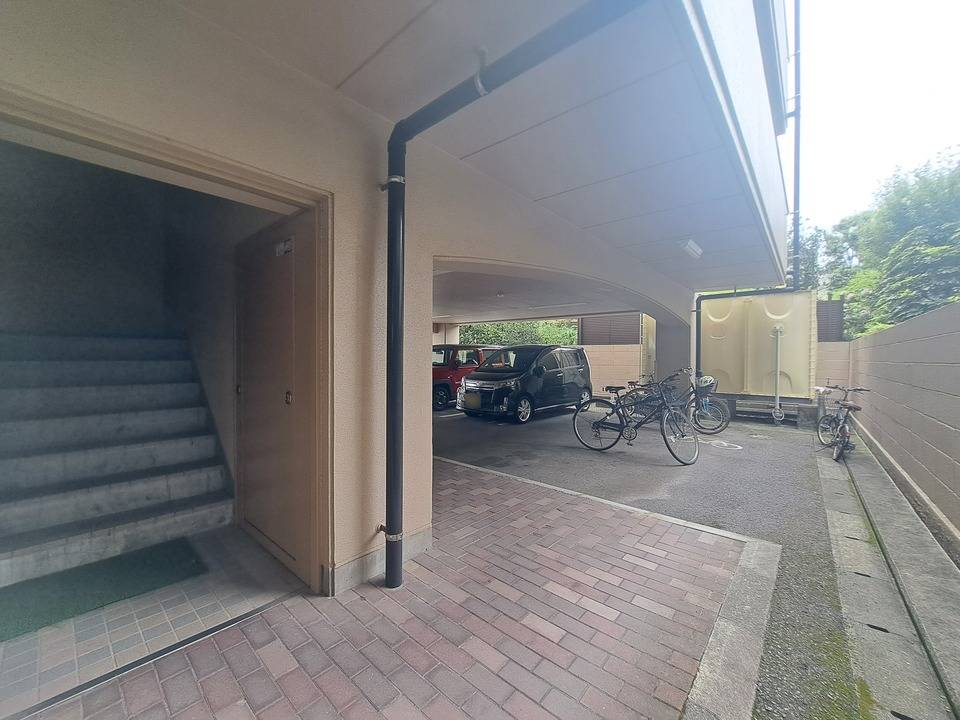 駐車場　駐輪場