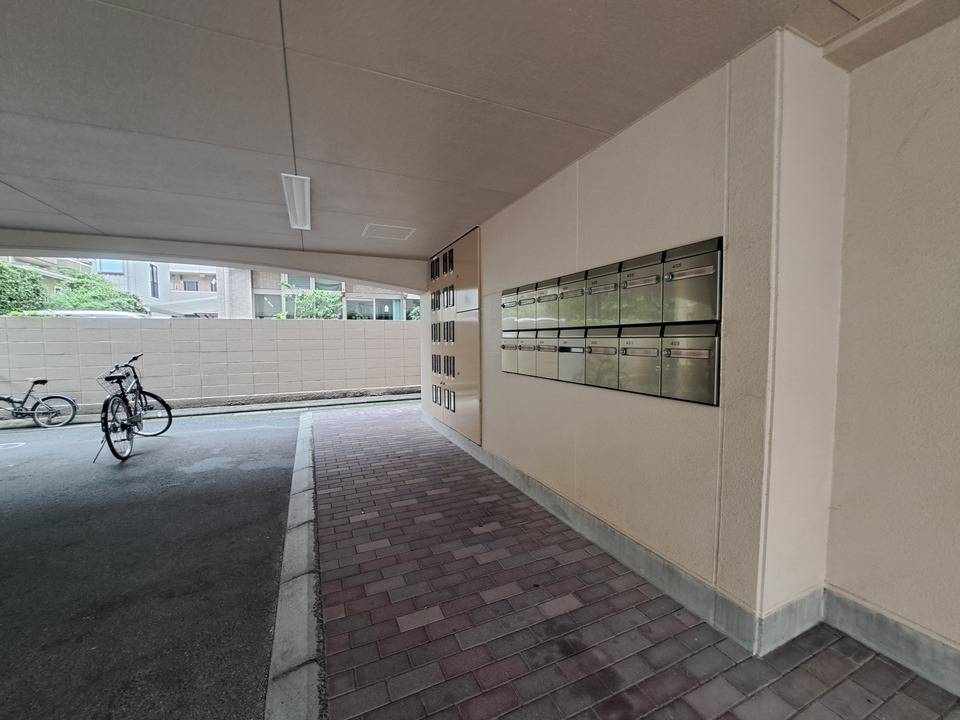 エントランス　メールBOX