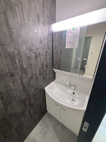 洗面設備　使いやすい洗面所です