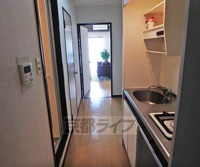 その他部屋・スペース　玄関から廊下にかけて