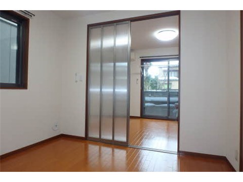 居室・リビング　キッチン～洋室