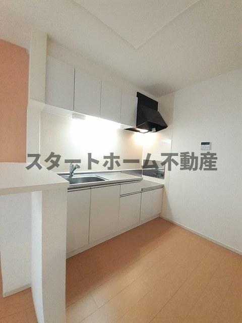 キッチン　コンパクトなキッチンで掃除もラクラク