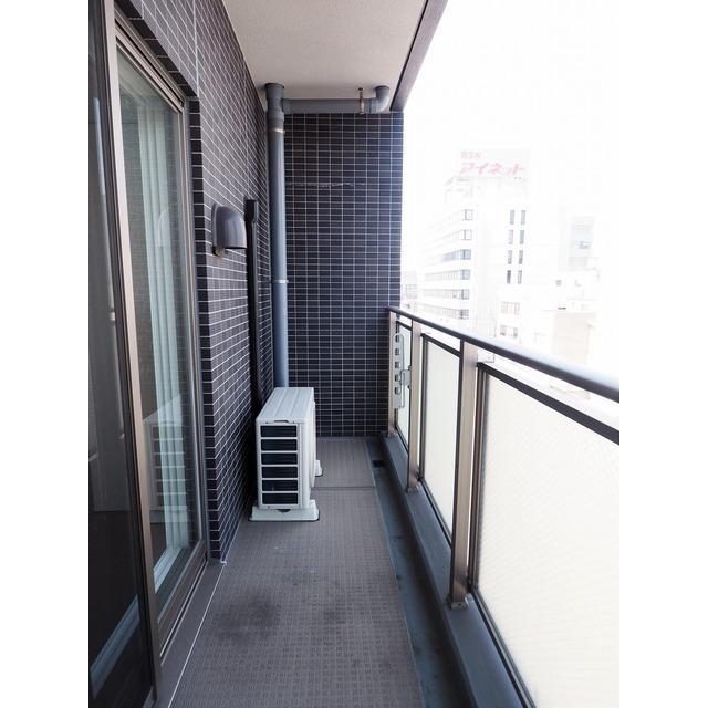 バルコニー　※参考。別部屋の写真です。