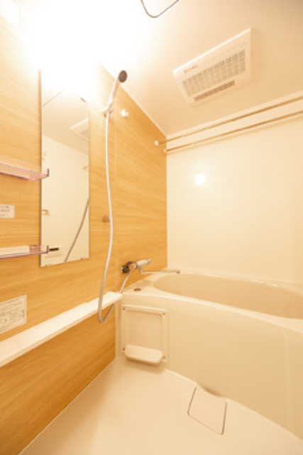 バス・シャワールーム　※写真は同タイプ住戸です。