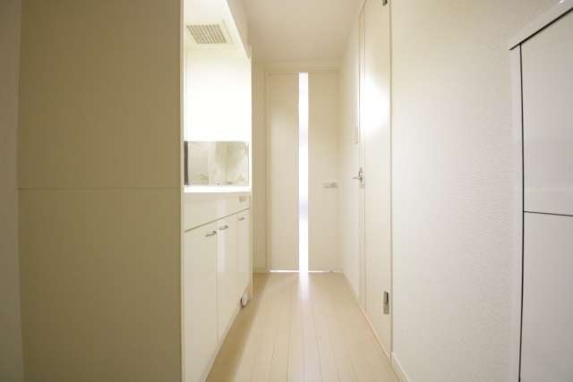 玄関　※別室の参考写真の為、現況優先です。