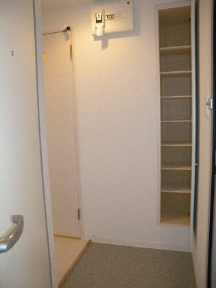 玄関　※別号室参考画像