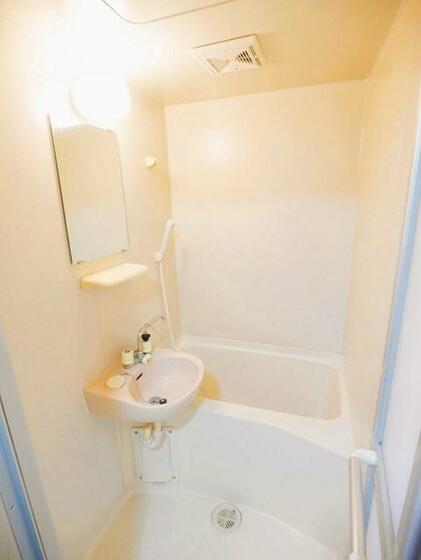 バス・シャワールーム　バス・トイレ別です