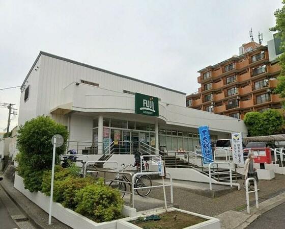 ショッピングセンター　ＦＵＪＩ　野庭店（ショッピングセンター）まで400m