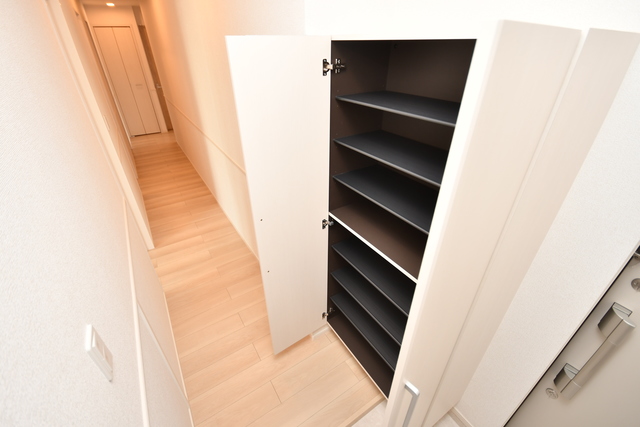 収納　シューズボックス