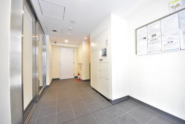 エントランス　弊社は都内全域の物件をご紹介可能です！