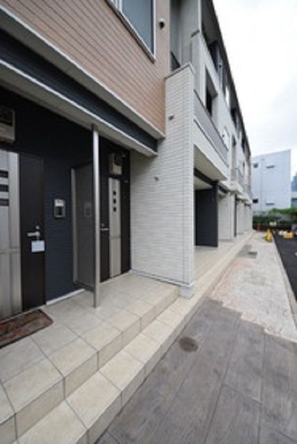 エントランス　☆内見のご予約はタウンハウジング八王子店まで☆